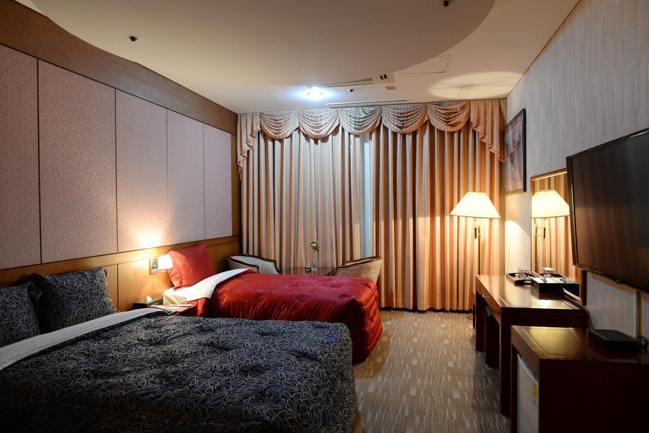 Daeyang Hotel Goyang Bagian luar foto